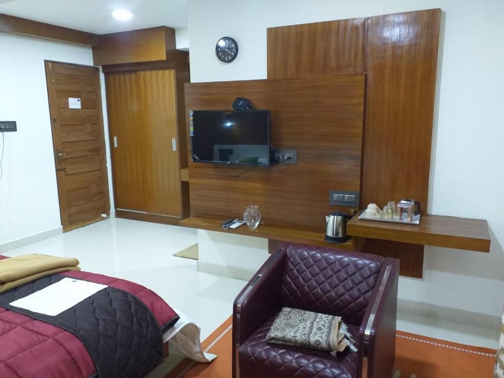 Grand Meridian Vinnamangalam Экстерьер фото