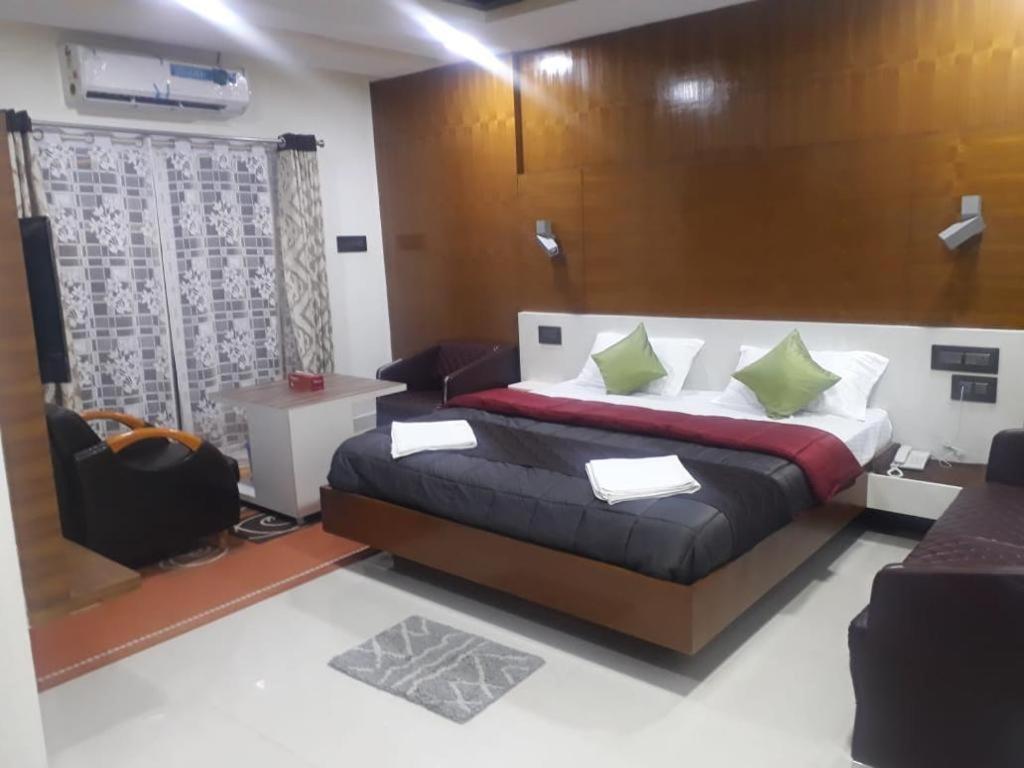 Grand Meridian Vinnamangalam Экстерьер фото