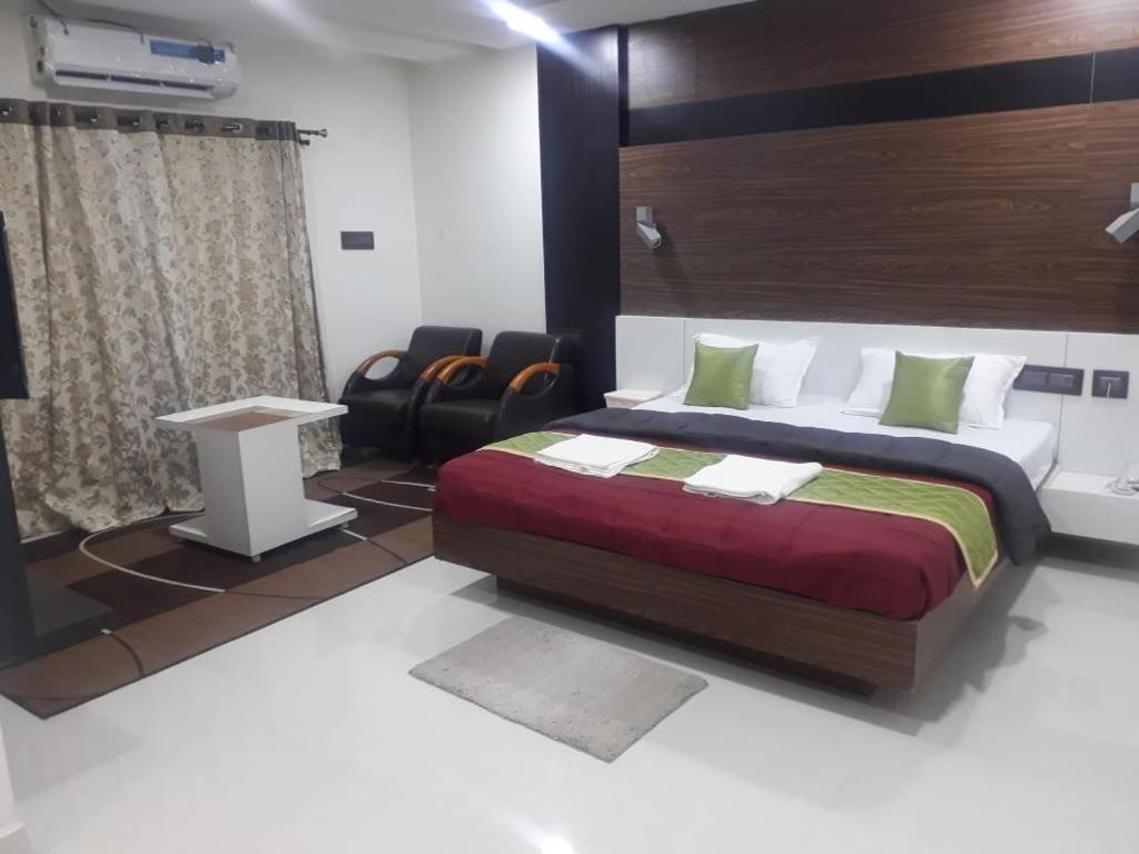 Grand Meridian Vinnamangalam Экстерьер фото