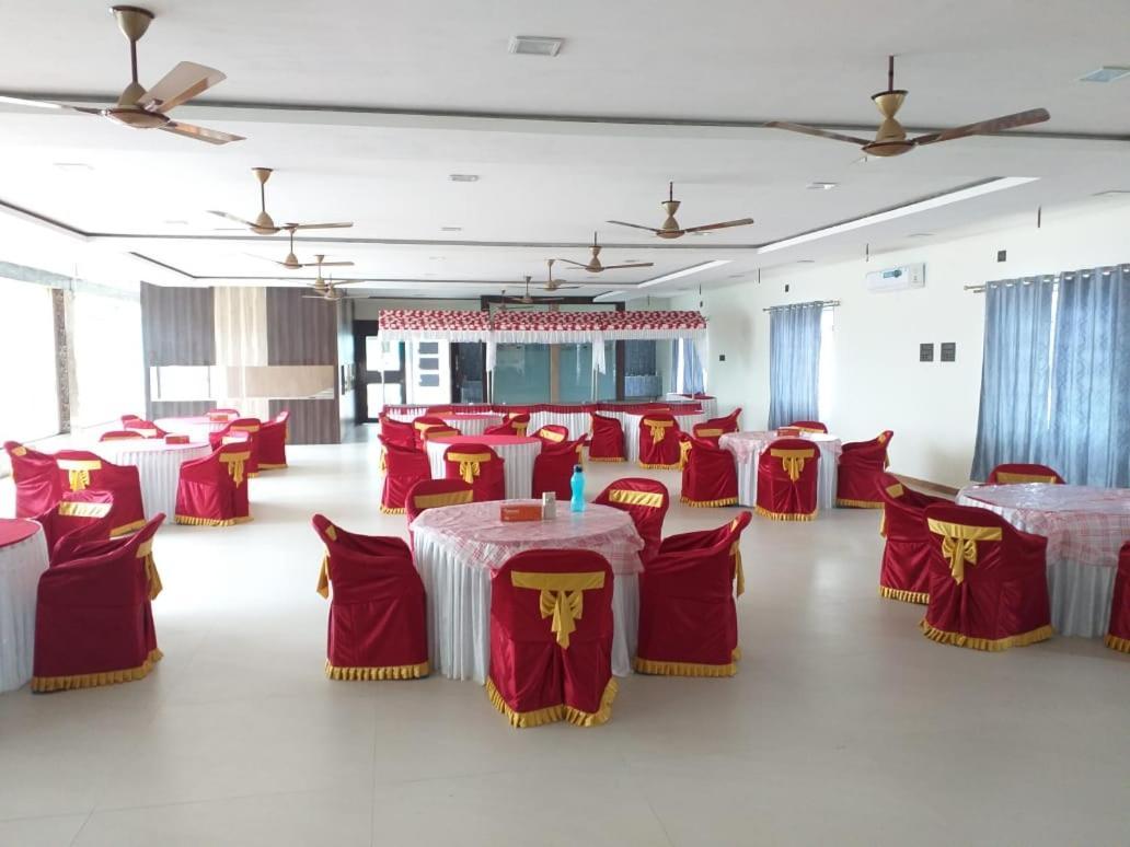 Grand Meridian Vinnamangalam Экстерьер фото