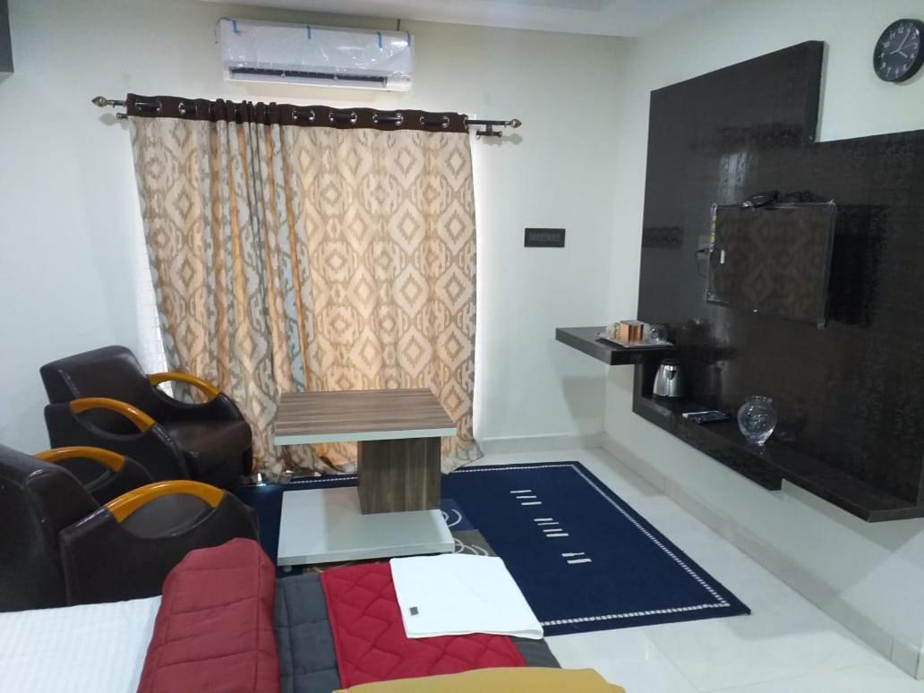 Grand Meridian Vinnamangalam Экстерьер фото
