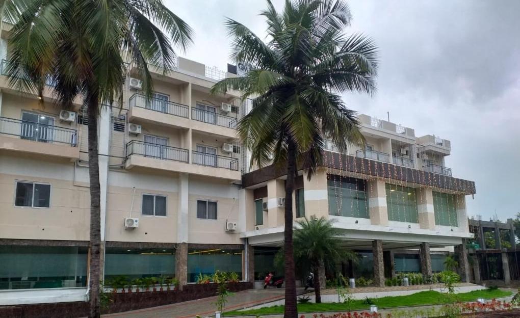 Grand Meridian Vinnamangalam Экстерьер фото