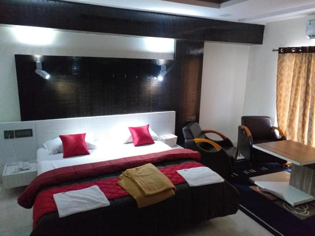 Grand Meridian Vinnamangalam Экстерьер фото