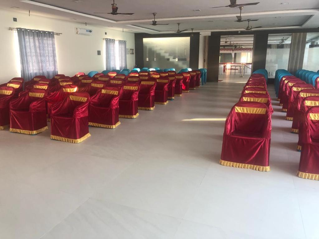 Grand Meridian Vinnamangalam Экстерьер фото