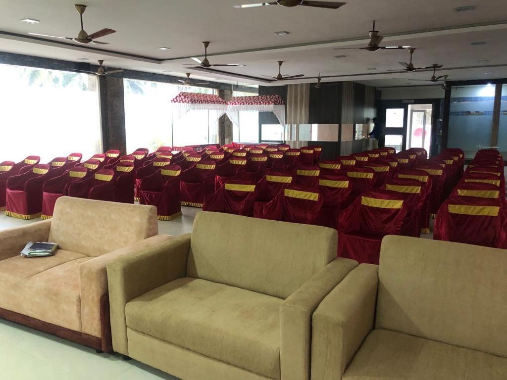 Grand Meridian Vinnamangalam Экстерьер фото