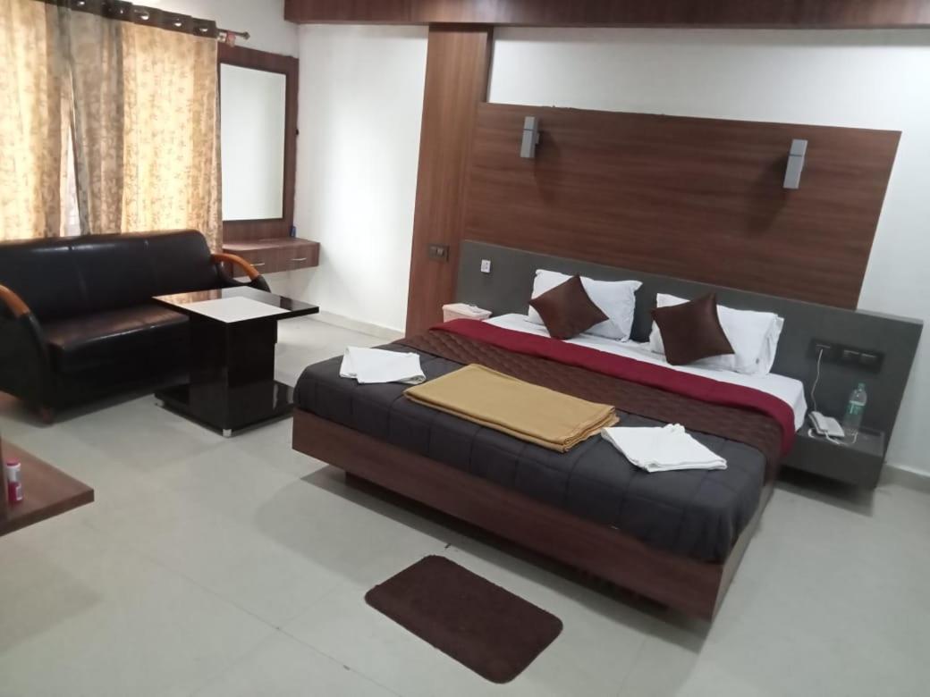 Grand Meridian Vinnamangalam Экстерьер фото
