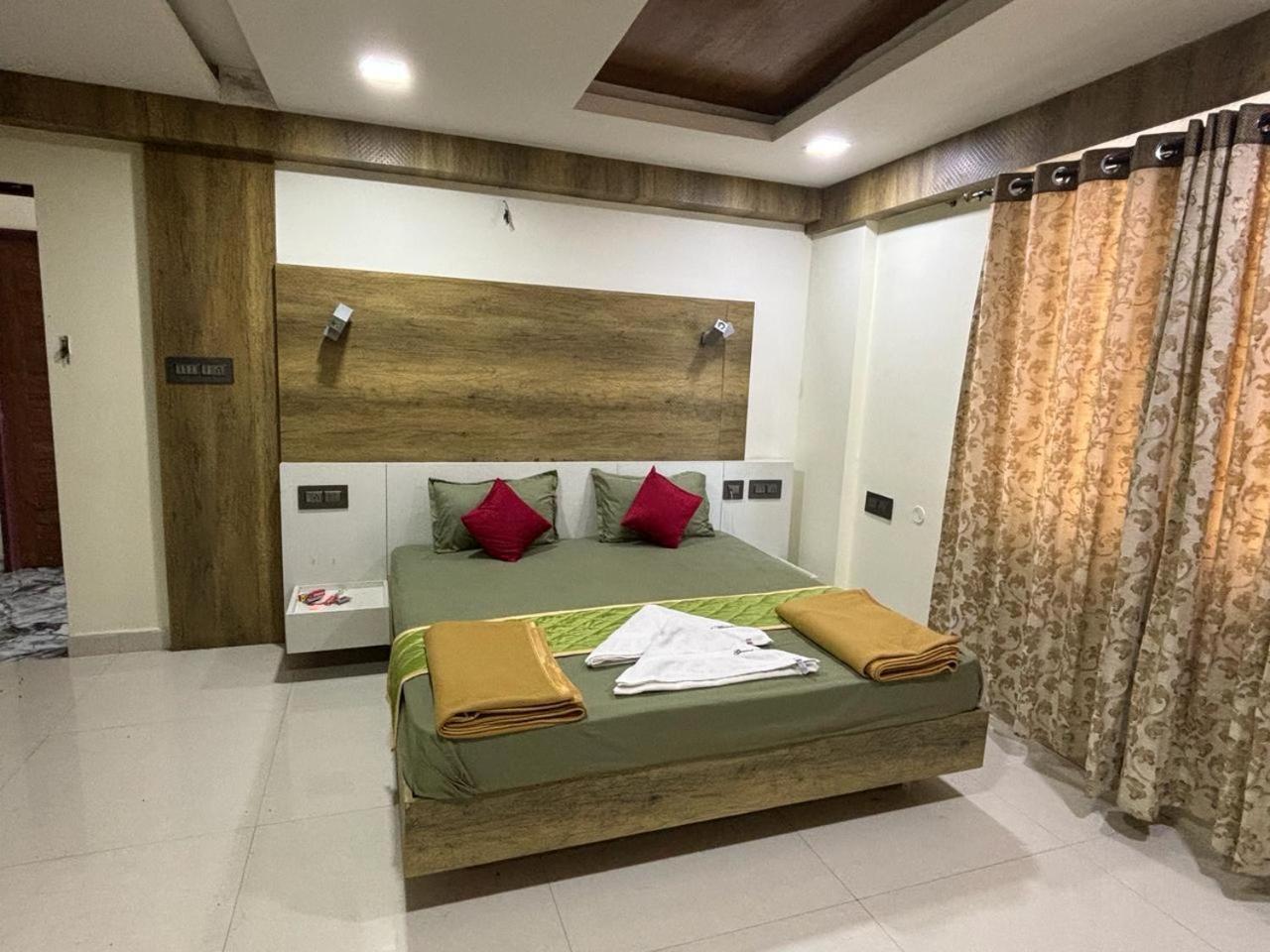 Grand Meridian Vinnamangalam Экстерьер фото